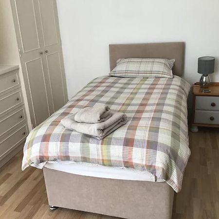 Spacious 2 Bedroom Flat In Heart Of Ballater Ngoại thất bức ảnh